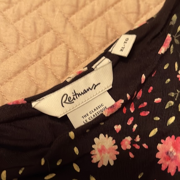 Spaghetti strap flowered tank top - Picture 3 of 4